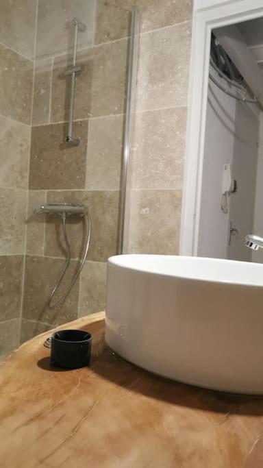 Nid Douillet A Quelques Pas De La Gare. Apartment Каркасон Екстериор снимка